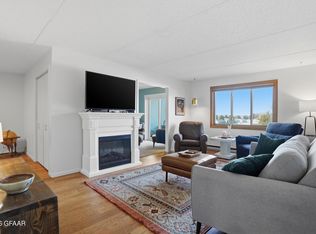 2200 S 29th St Unit 22N, Grand Forks, ND 58201