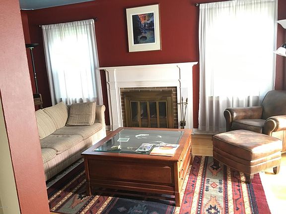 3rd image of 1840 Tamarack Ave NW