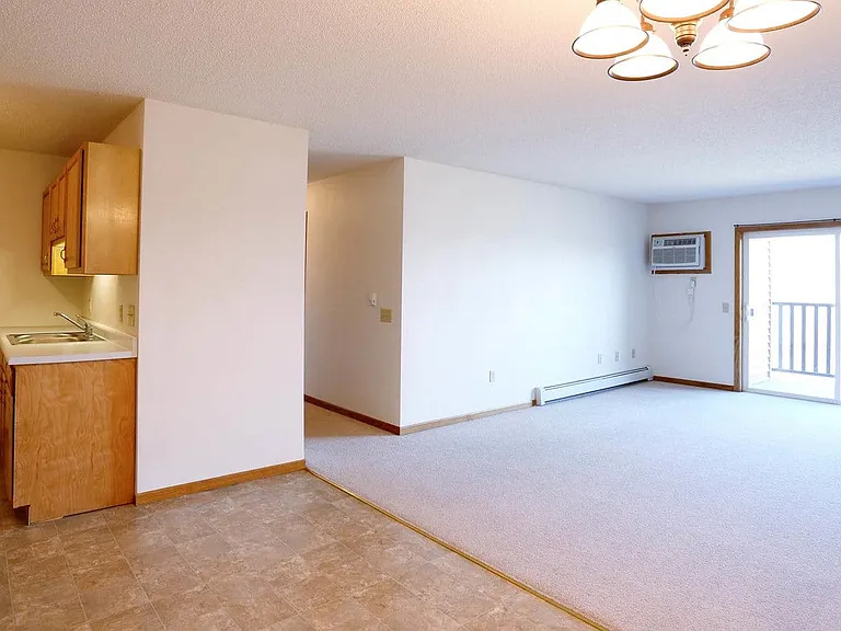 Mill Pond Apartments — Photo 8