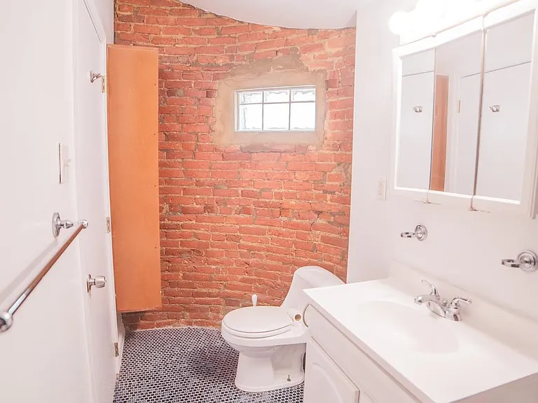 126 W Laurel St #2 — Photo 14