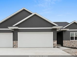 1115 Bay Mist Dr, Green Bay, WI 54311