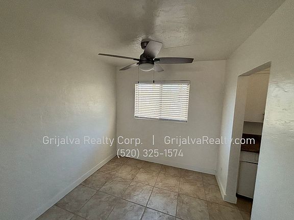5th image of 4617-19 E Eastland St #4617