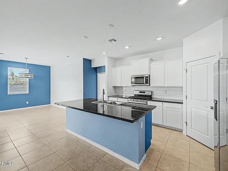 18368 W Puget Ave — Photo 11