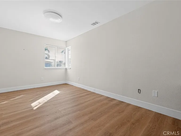 9450 Tampa Ave — Photo 54