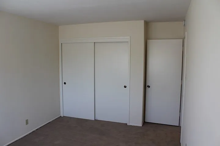 421 Richmond Dr — Photo 9