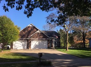 2703 Hiawatha Rd, Cedar Falls, IA 50613