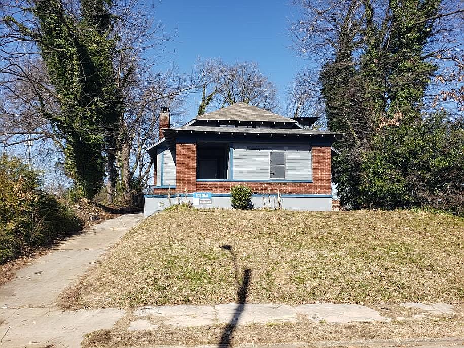 1st image of 1100 Greenlaw Ave
