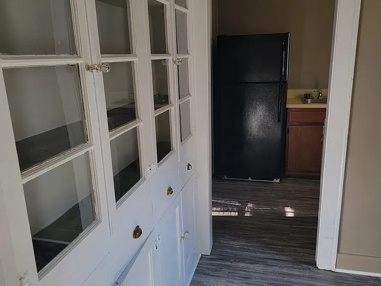 2506 Spring Garden St — Photo 7