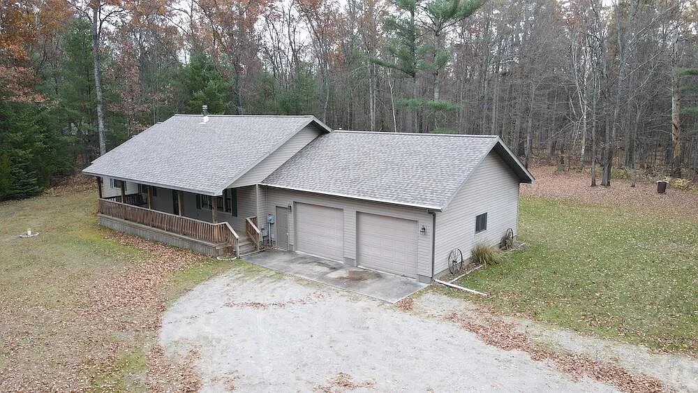 4335 Kings Corner Rd photo 1
