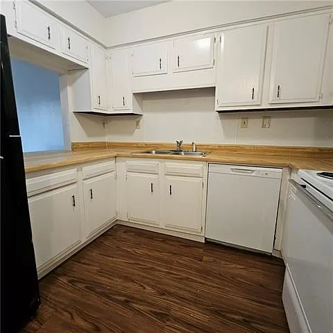 2 bed, 1.5 bath, 1200 sqft, $1,100 — Photo 4