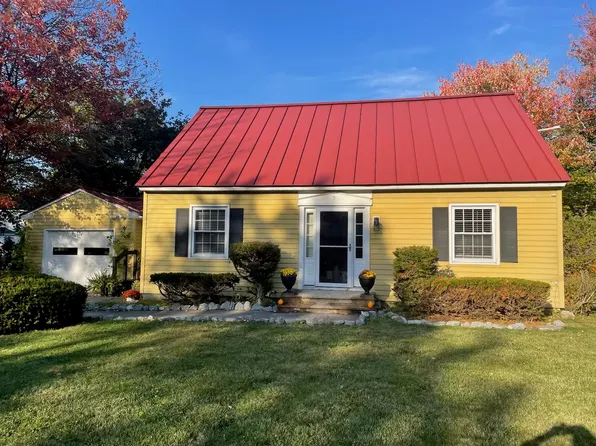 9 Greenwood Ct, Augusta, ME 04330