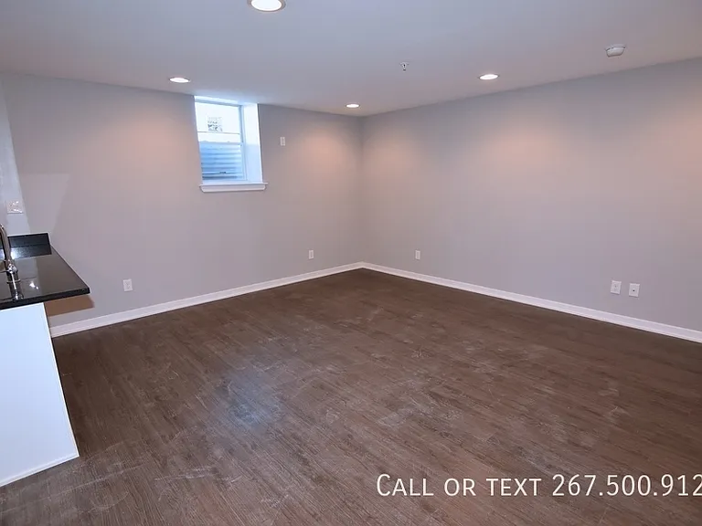 1924 Geary St #9 — Photo 3