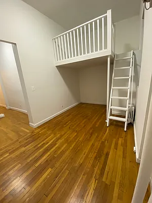 Rented by Bond New York | media 15