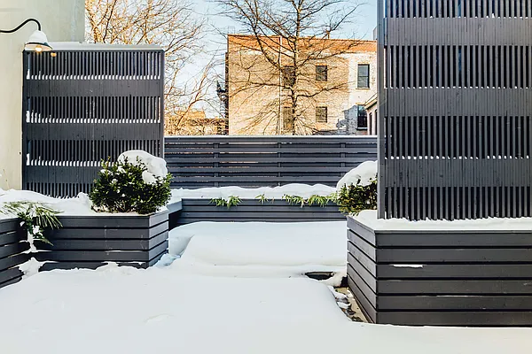 Rented by Nooklyn NYC LLC | media 47