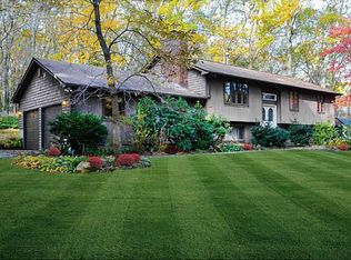 583 Hatchery Rd, North Kingstown, RI 02852