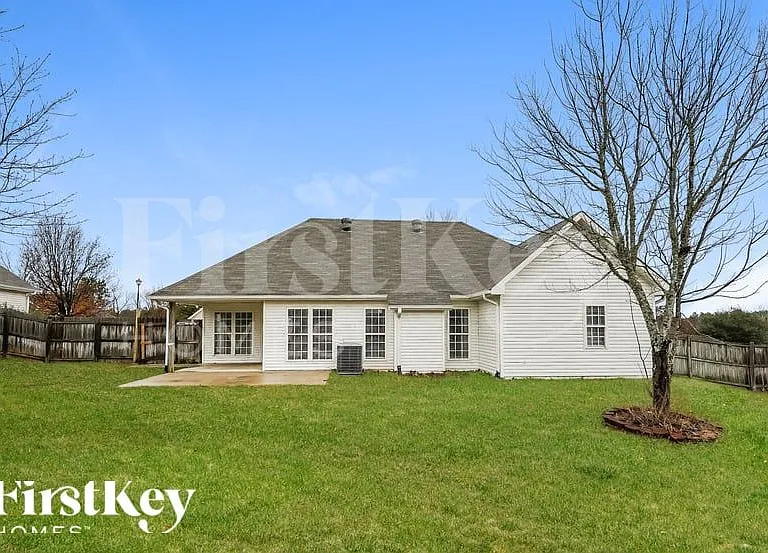 609 Camden Cove Ln — Photo 15