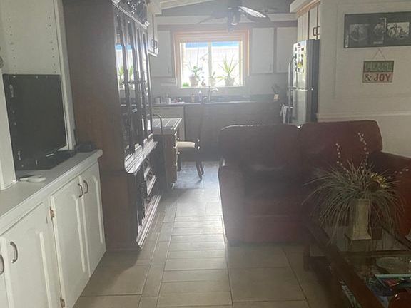 2nd image of 305 S Loxahatchee Dr