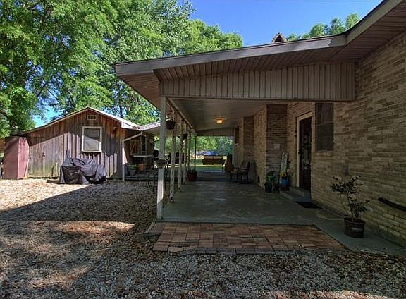 2nd image of 15295 Country Ln
