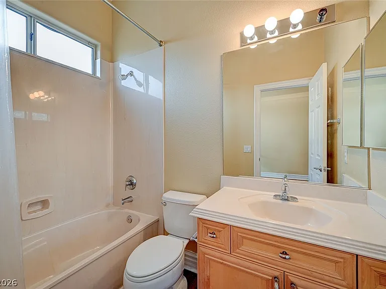 9462 Castillana Ct — Photo 25