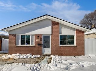 7912 Pine St, Taylor, MI