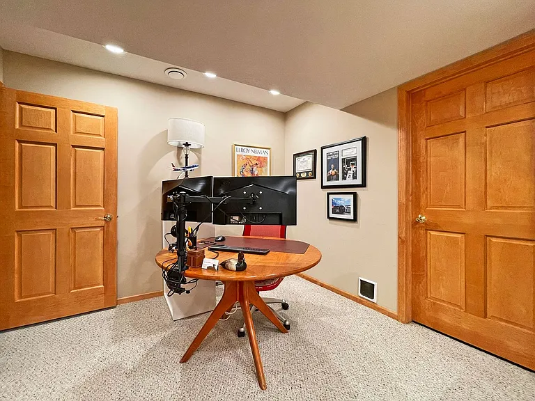 6560 Shadow Ln — Photo 36