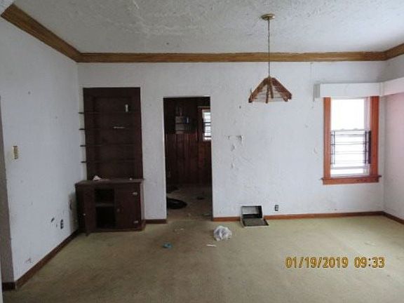 3rd image of 3861 Polk St