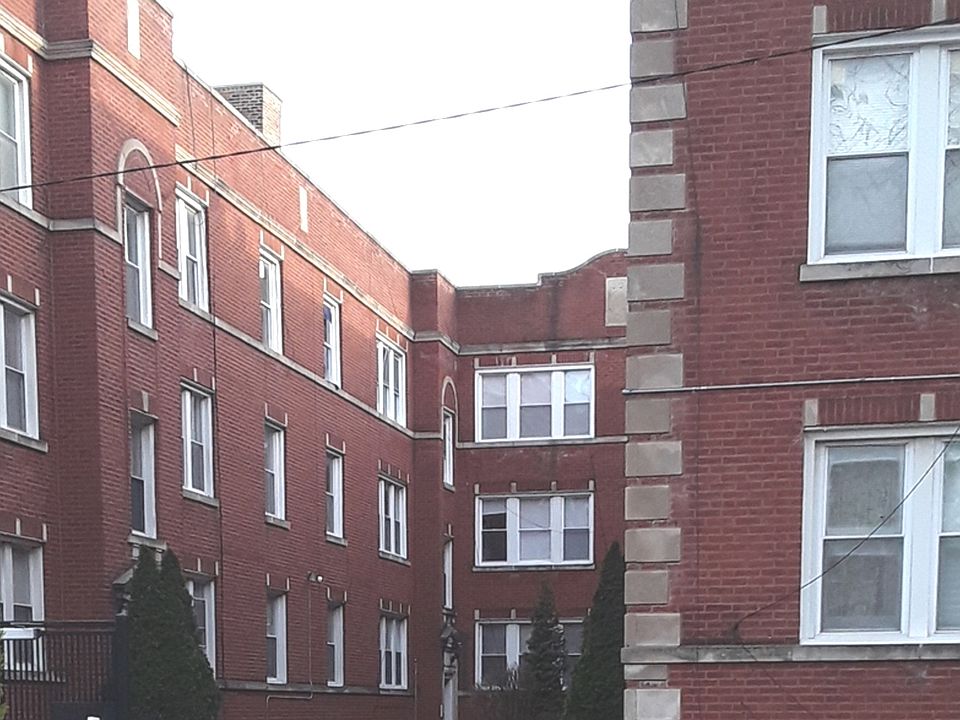 1st image of 1307 E 71st Pl APT 2S