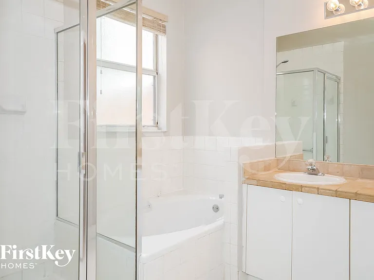 9064 SW 214th St — Photo 7