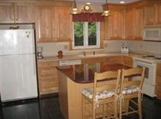 12 Stockwell Rd, Hadley, MA 01035