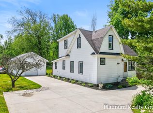 736 Four Mile Rd NE, Grand Rapids, MI 49525