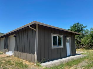 3020 Fisher Rd #B, Roseburg, OR 97471