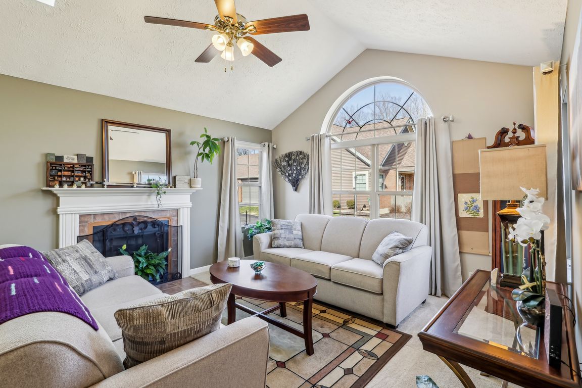 Jefferson Pointe Cir-013.jpg
