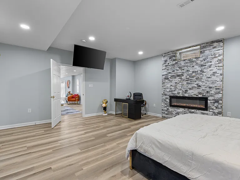 10401 Mount Vernon Dr — Photo 15