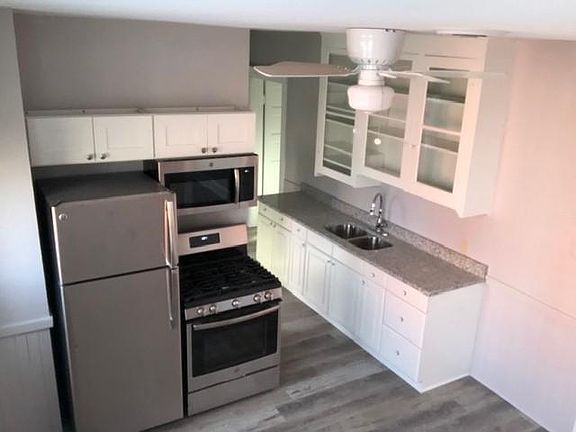 Kitchen Additional View