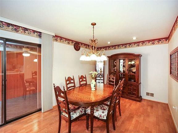 5th image of 34 Riverbend Dr #34