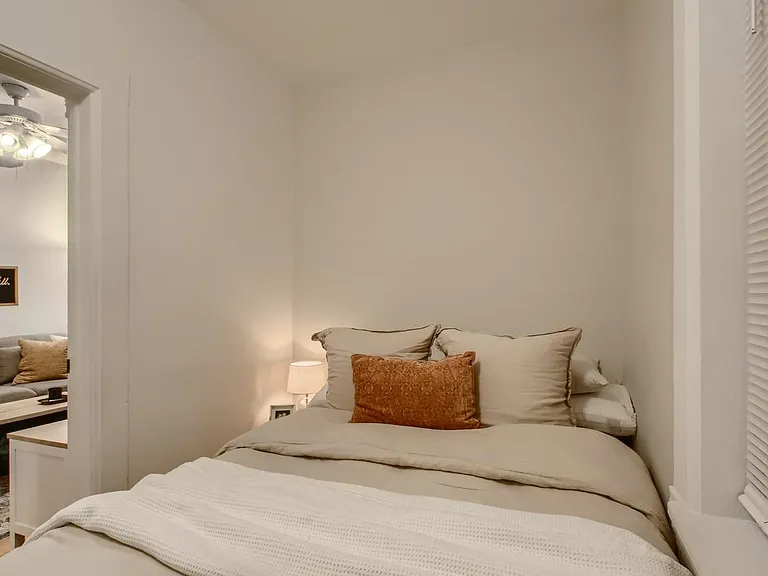 1629 W Julian St #1R — Photo 8