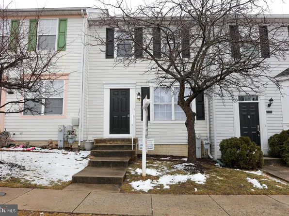 15 Gemstone Ct, Windsor Mill, MD 21244