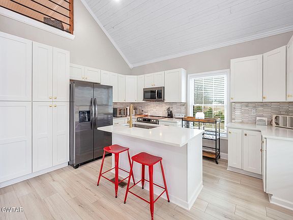 3rd image of 74 Blue Herring Dr