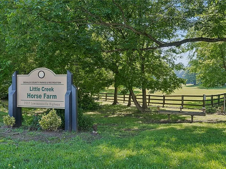 857 Constellation Dr — Photo 46