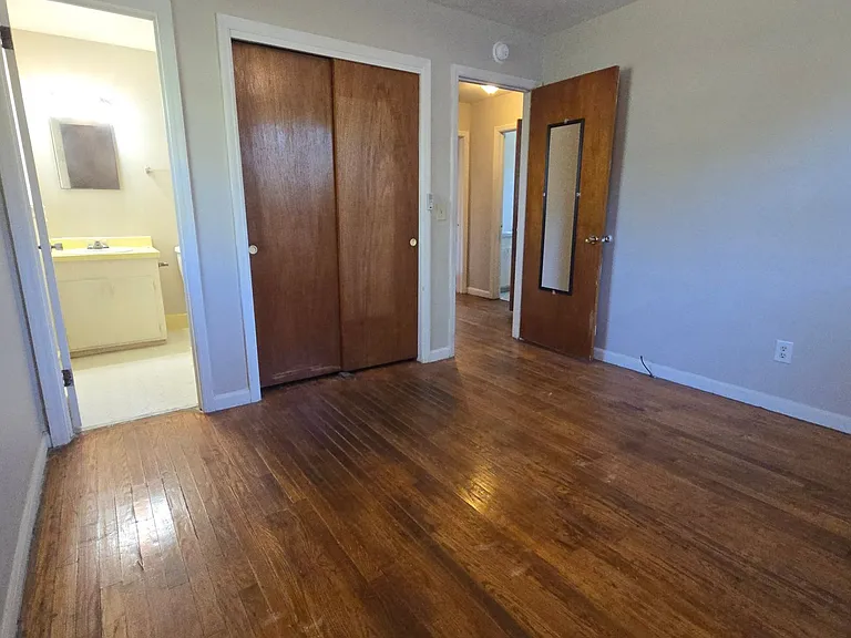 2233 Windsor Dr — Photo 25
