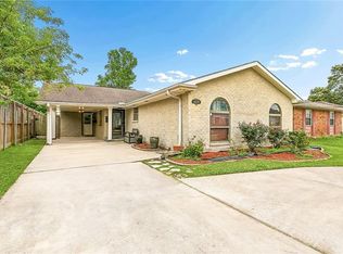 4609 Lake Villa Dr, Metairie, LA 70002
