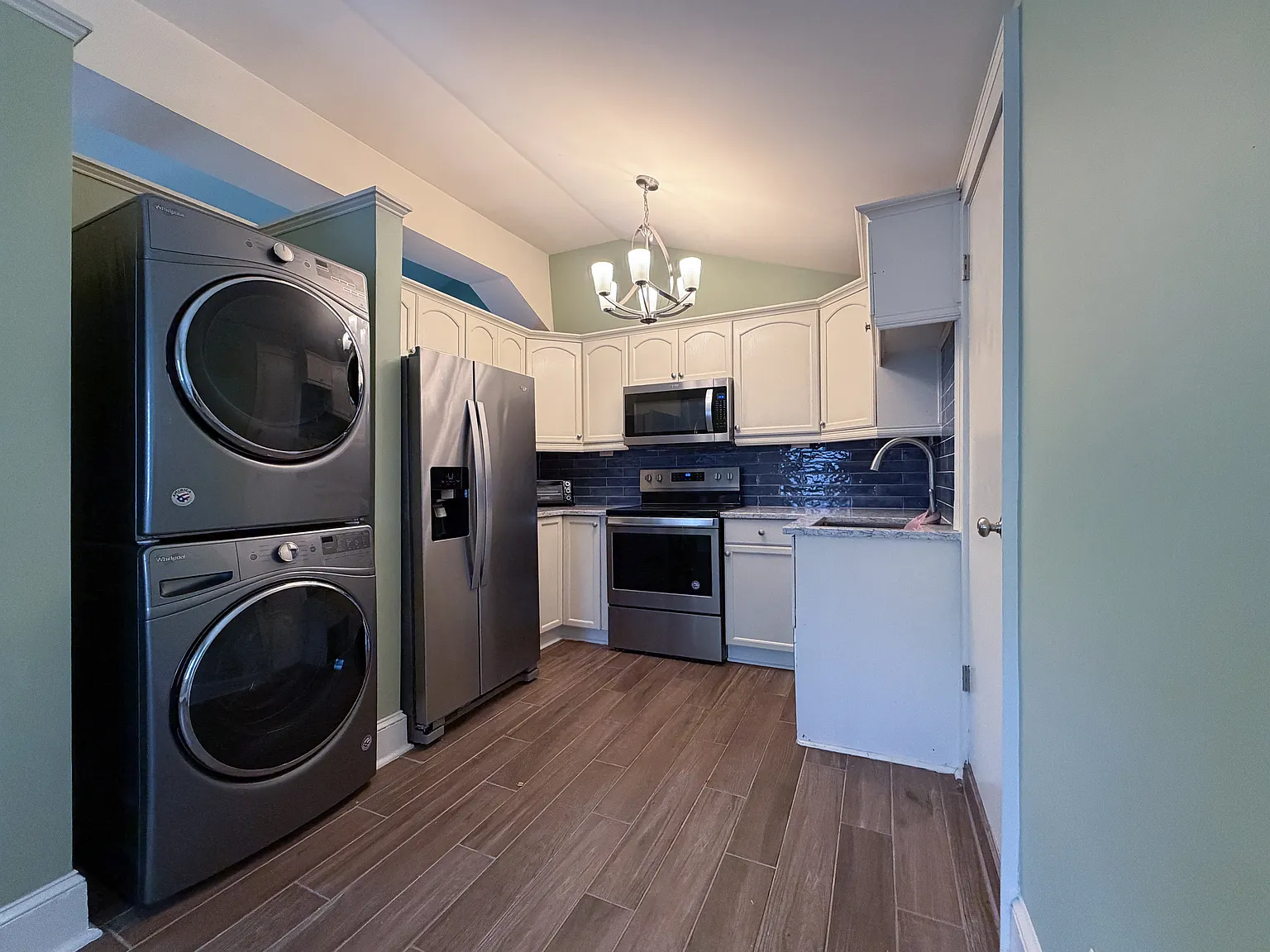 1 bed, 500 sqft, $1,600 — Photo 2