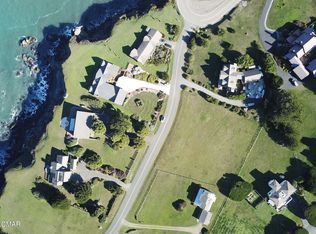 45609 S Caspar Dr, Mendocino, CA 95460