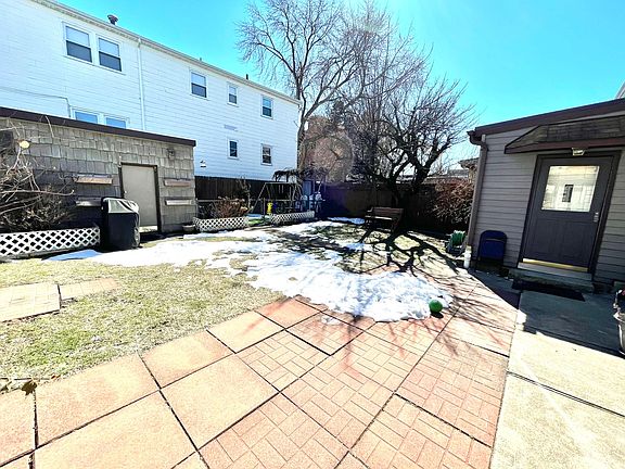 Spacious backyard