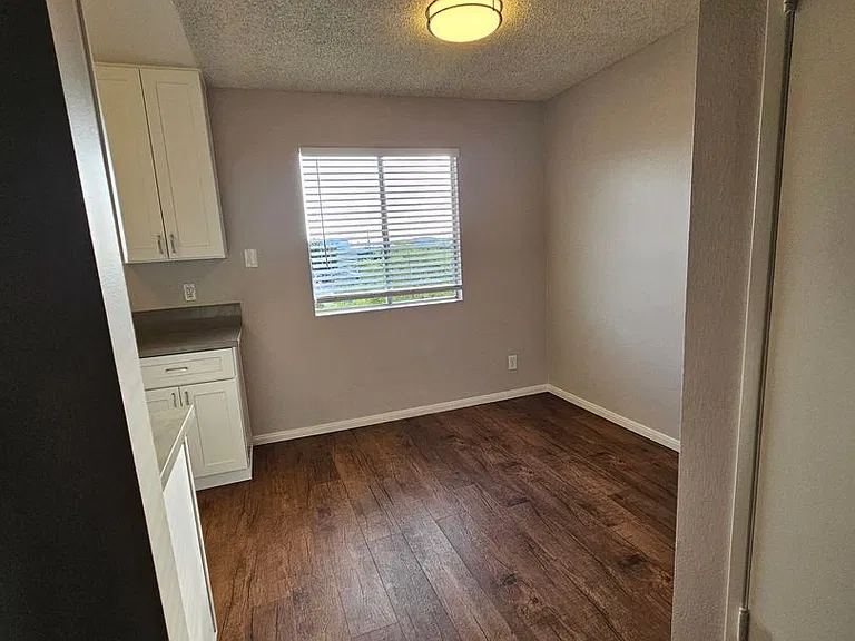 Del Mar Apartment Homes — Photo 55