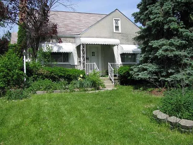 1495 Ellsworth Ave photo 1