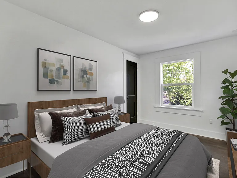 1428 E Cesar E Chavez Ave — Photo 14