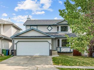 39 Arbour Wood Close NW, Calgary, AB T3G4A8