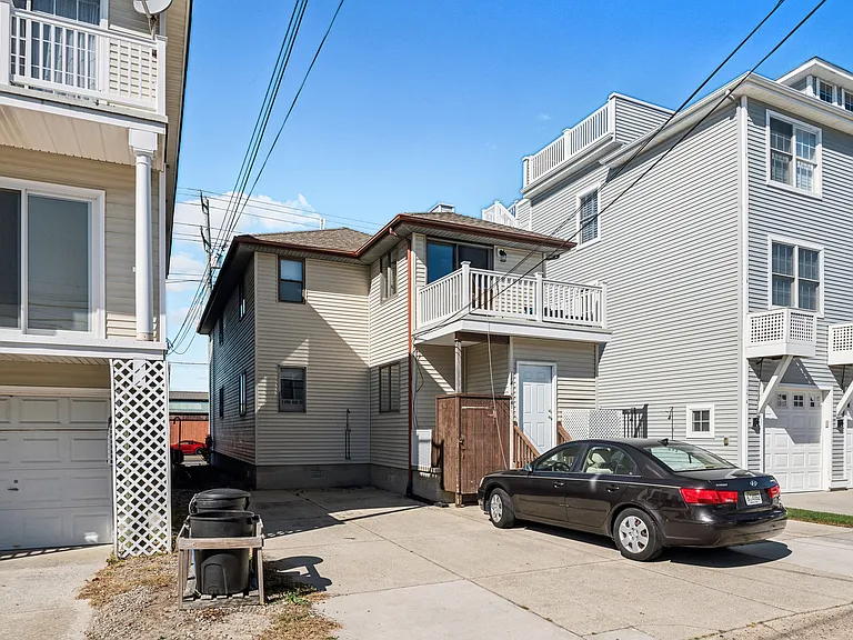 1145 West Ave — Photo 13
