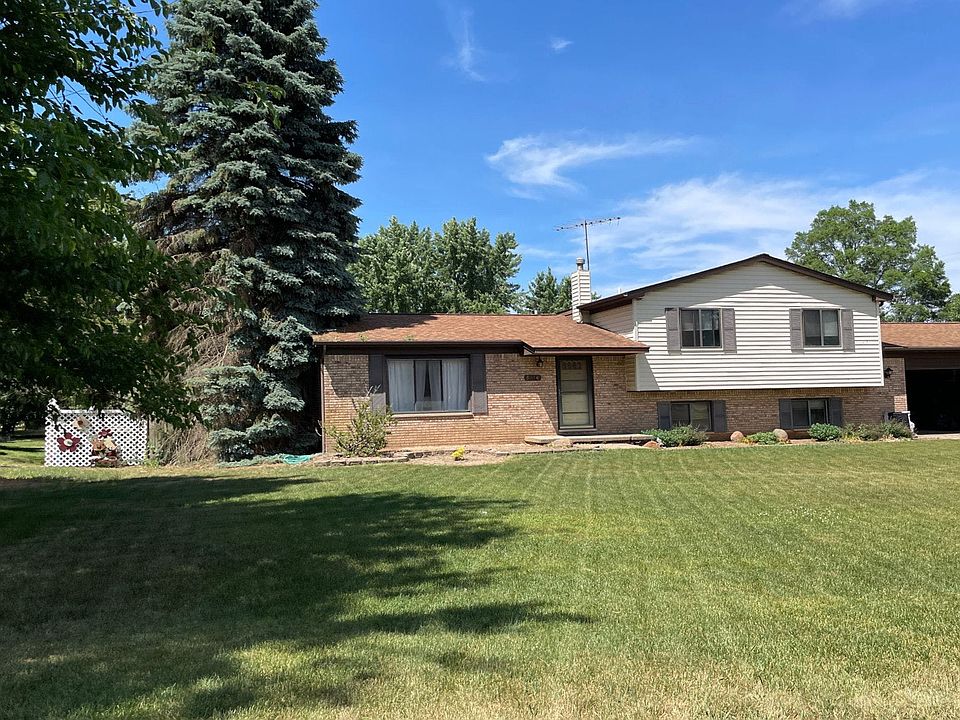1st image of 8216 Fox Bay Dr